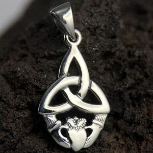 CLADDAGH, PŘÍVĚSEK, STŘÍBRO 925/1000 - PŘÍVĚSKY - STŘÍBRNÉ ŠPERKY