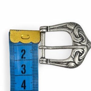 SPONA NA OPASEK VIKING S PLETENÝMI ORNAMENTY, STAROSTŘÍBRO - SPONY A KOVÁNÍ - SEDLÁŘSTVÍ