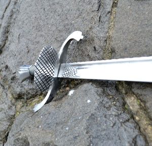 TESÁK S MŘÍŽOVÝM KOŠEM - RŮZNÉ MEČE A ZBRANĚ - ZBRANĚ