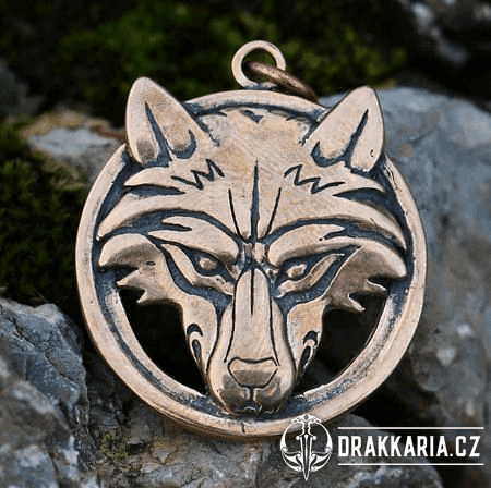 VLK - VLČÍ HLAVA V KRUHU, AMULET BRONZ