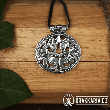 STŘÍBRNÝ AMULET VARBY - REPLIKA STŘÍBRO (925).