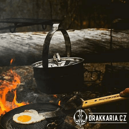 KOTLÍK CAMPFIRE COOKING POT WITH LID 2.3 L MUURIKKA, FINSKO