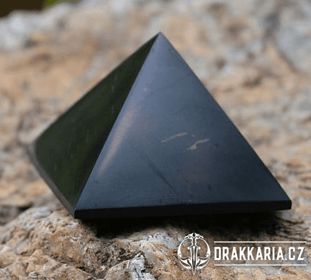 ŠUNGITOVÁ PYRAMIDA 4 X 4 CM