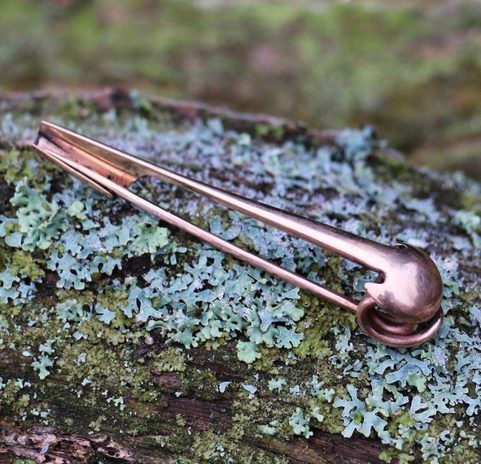 KELTSKÁ FIBULA, LATÉN, BRONZ