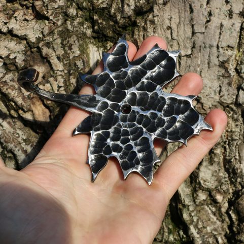 JAVOR LIST VĚŠÁK NA KLÍČE / VĚŠÁK NA ŠATY