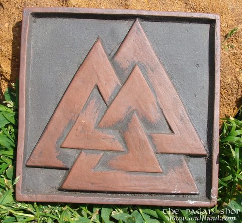 VALKNUT, NÁSTĚNNÁ DEKORACE