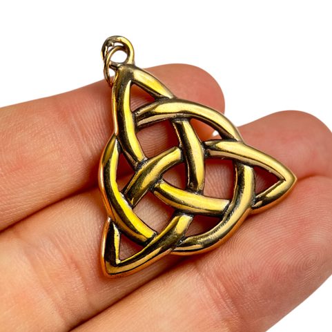 TRIQUETRA, BRONZ, AMULET
