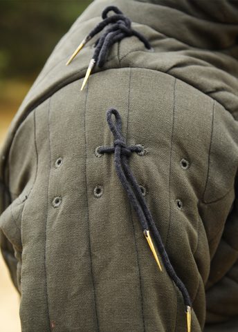 PROŠÍVANÝ DOUBLET, STŘEDOVĚKÁ PROŠÍVANICE