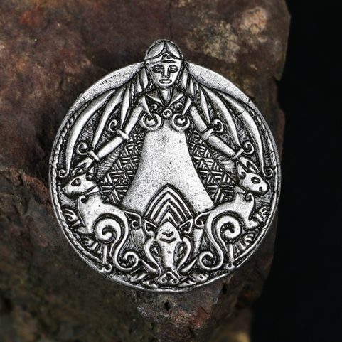 FREYA VIKINSKÁ BOHYNĚ, AMULET, ZINEK STAROSTŘÍBRO