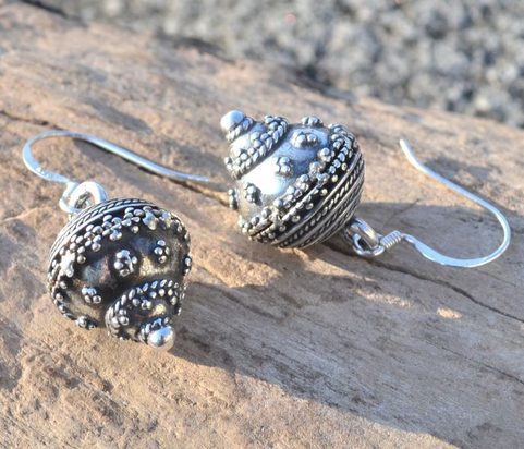 GOMBÍKOVÉ STŘÍBRNÉ NÁUŠNICE, AG 925, 11 G