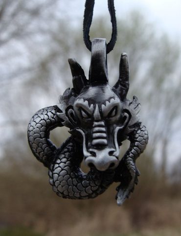 HADÍ DRAK, TALISMAN