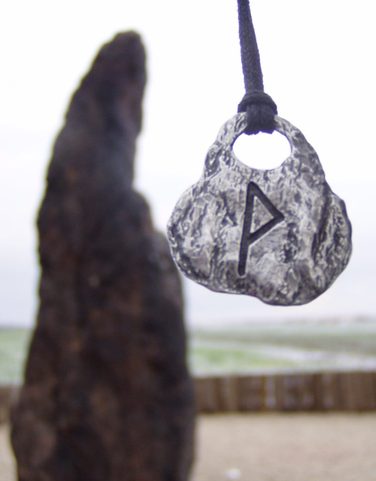WUNJO - RUNOVÝ AMULET
