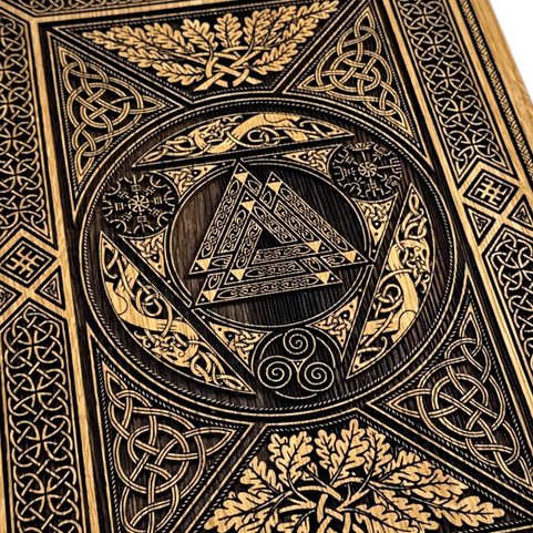 VALKNUT S DUBOVÝM LISTÍM NÁSTĚNNÁ DEKORACE, DŘEVO 32X44CM