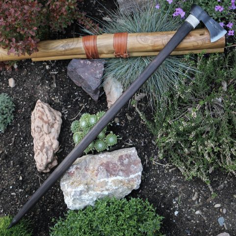 VALAŠKA, KOVANÁ SEKERA Z KARPAT