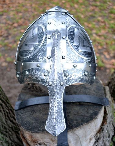 KNUT, HONOSNÁ NORMANSKÁ PŘILBA, OCEL