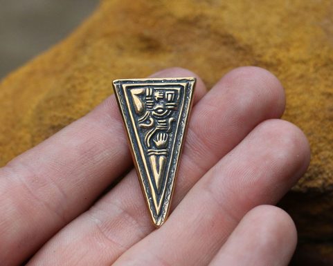 ANGLO-SASKÁ DESTIČKA Z ROHU, TAPLOW, BRONZ - 1 KUS