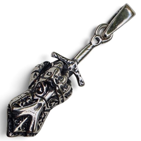SILVER PENDANT, KNIGHT’S GAUNTLET AG 925
