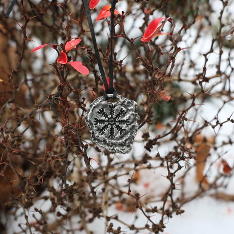 AEGISHJÁLMUR, RUNOVÝ KRUH ISLAND, ZINEK