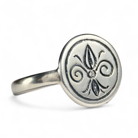 FLEUR DE LIS, STŘEDOVĚKÝ PRSTEN, XIII. STOLETÍ, STŘÍBRO 925/1000