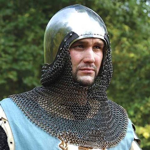 STŘEDOVĚKÁ PŘILBA BASCINET SE ZÁVĚSEM