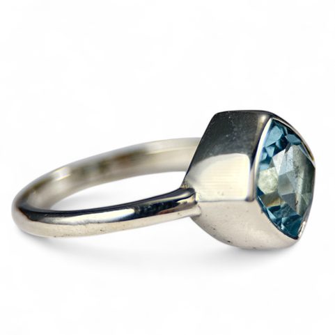 ARTCIC, PRSTEN, MODRÝ TOPAZ, STŘÍBRO 925/1000