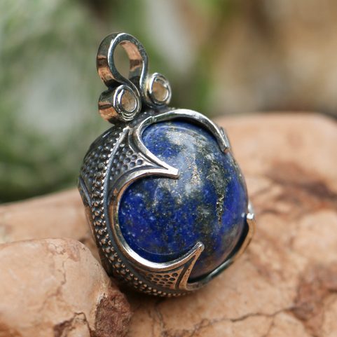 LAPIS LAZULI, VIKINSKÝ STŘÍBRNÝ PŘÍVĚSEK, GOTLAND, AG 925