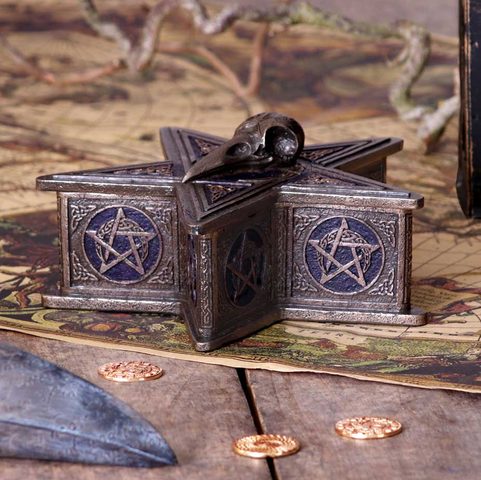 VRÁNA - PENTAGRAM RAVEN BOX 16.5CM