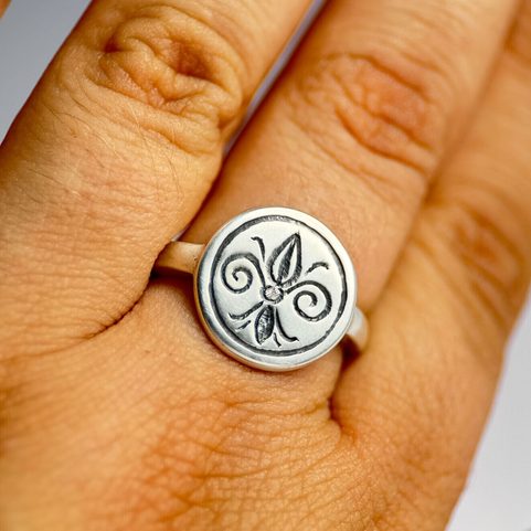 FLEUR DE LIS, STŘEDOVĚKÝ PRSTEN, XIII. STOLETÍ, STŘÍBRO 925/1000