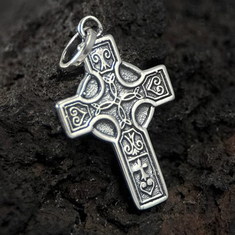 KELTSKÝ KŘÍŽ, STŘÍBRNÝ PŘÍVĚSEK, AG 925