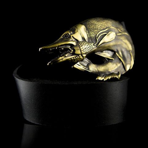 ŠTIKA, PŘEZKA NA OPASEK, MOSAZ