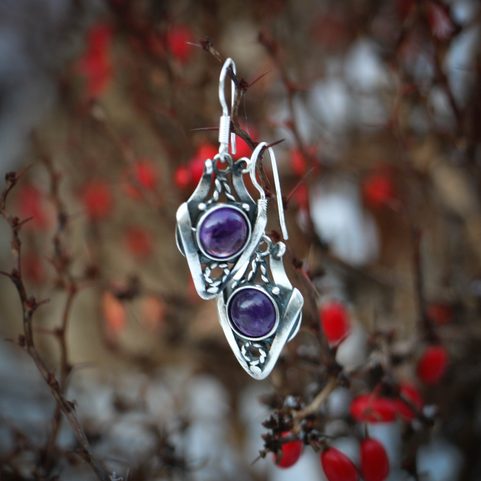 AMALIE, SECESNÍ ŠPERK, STŘÍBRNÉ NÁUŠNICE S AMETYSTEM, AG 925