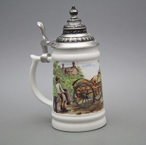 KORBEL S CÍNOVÝM VÍKEM, FARMÁŘ, ČESKÝ PORCELÁN
