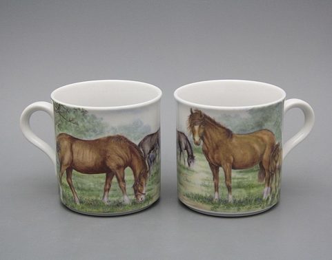 KONĚ, HRNEK KLASIK 0,25L, ČESKÝ PORCELÁN