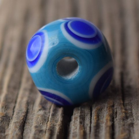 KELTSKÝ KORÁLEK - DVĚ OČI, MORAVA, REPLIKA HALLSTAT