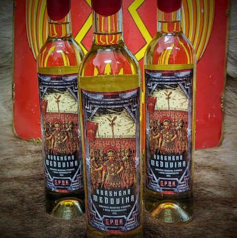 S.P.Q.R. - MEDOVINA KOŘENĚNÁ  500ML