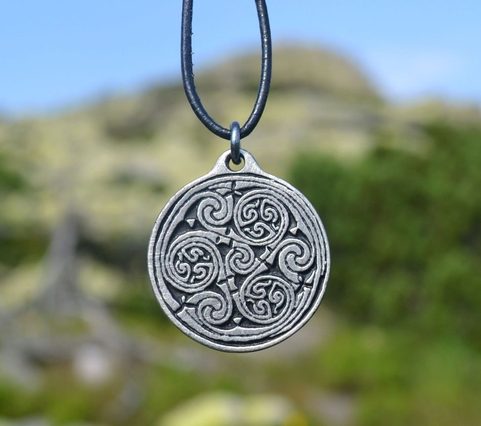 CELTIC NEVER ENDING SPIRAL - AMULET