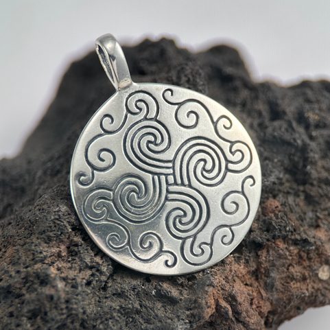 SLUNCE DOBY BRONZOVÉ II, STŘÍBRNÝ PŘÍVĚSEK, AG 925