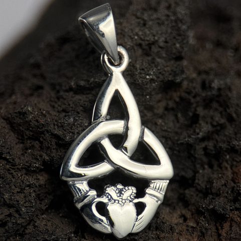 CLADDAGH, PŘÍVĚSEK, STŘÍBRO 925/1000