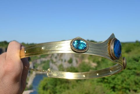 CARDIOLA - GOTICKÁ KORUNKA, MOSAZ, PAUA MUŠLE