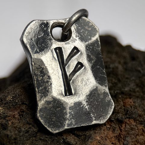 FEHU, KOVANÁ RUNA, AMULET