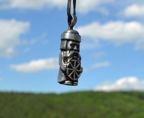 DOMOVOJ, SLOVANSKÝ DĚDEK HOSPODAŘÍČEK, KOLOVRAT, ZINEK