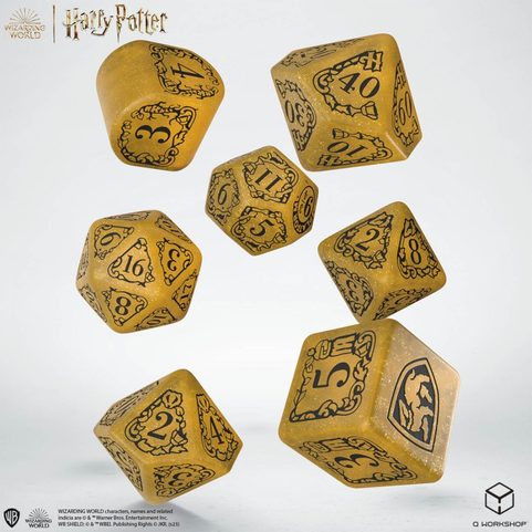 HRACÍ KOSTKY SADA HARRY POTTER. HUFFLEPUFF, ŽLUTÁ