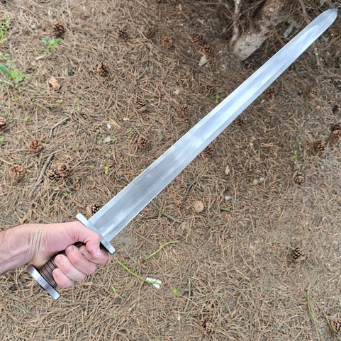 VIKINSKÝ MEČ PETERSENOVA TYPU M