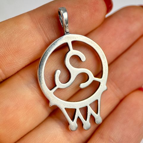 AMULET OPPIDUM, STŘÍBRNÝ PŘÍVĚSEK, AG 925