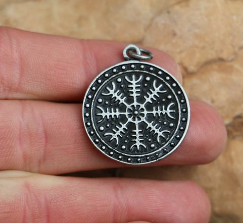 AEGISHJÁLMUR - HELMA DĚSU, AMULET ISLAND, STAROSTŘÍBRO