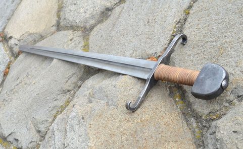 KOVANÝ SLOVANSKÝ MEČ, VELKÁ MORAVA, MIKULČICE, REPLIKA