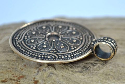 VESNA, SLOVANSKÝ ŠPERK, BRONZ LAPIS LAZULI