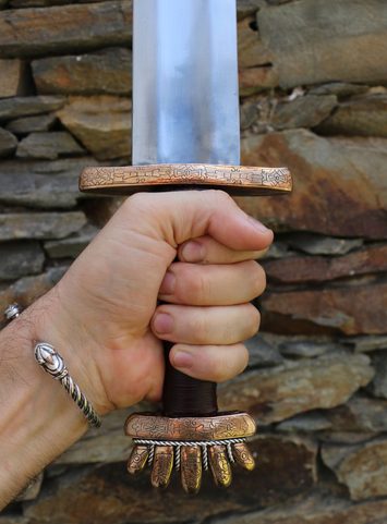 GORM, ZDOBENÝ VIKINSKÝ MEČ, PETERSEN TYP O, BRONZ, STŘÍBRO 925
