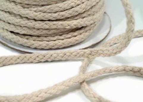 KNOT PLETENÝ 4 MM, 1 M