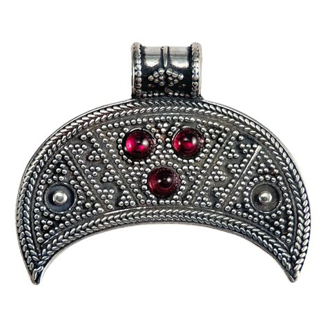 LUNICE, VELKOMORAVSKÝ STŘÍBRNÝ PŘÍVĚSEK, AG 925 A GRANÁT